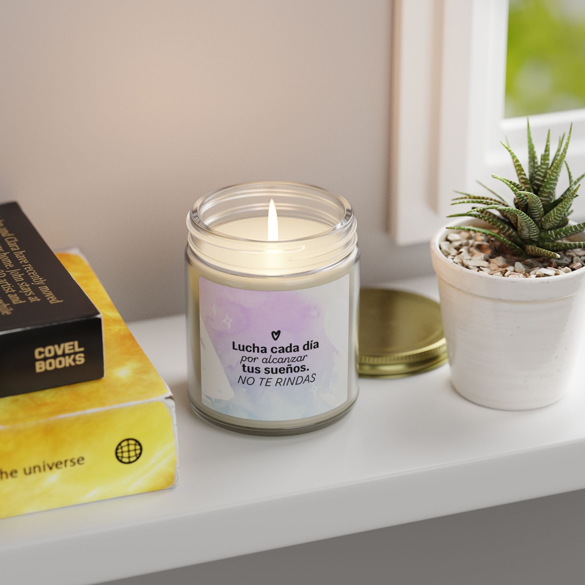 Motivational Spanish Scented Candle — Coconut Apricot (4oz/9oz) — "Lucha cada día... NO TE RINDAS"