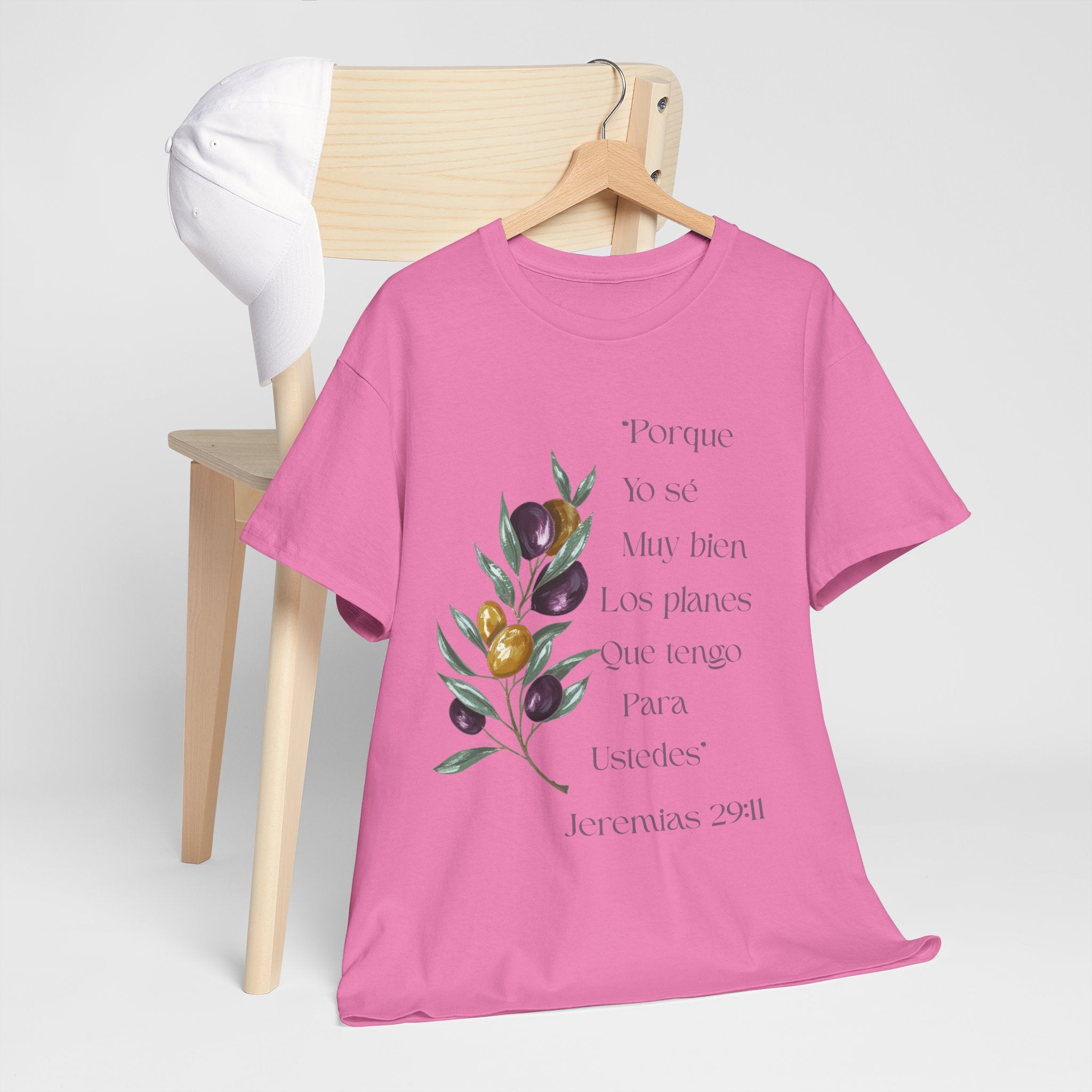 Olive Branch Scripture Tee — Jeremías 29:11 Spanish Floral Bible Verse T-Shirt
