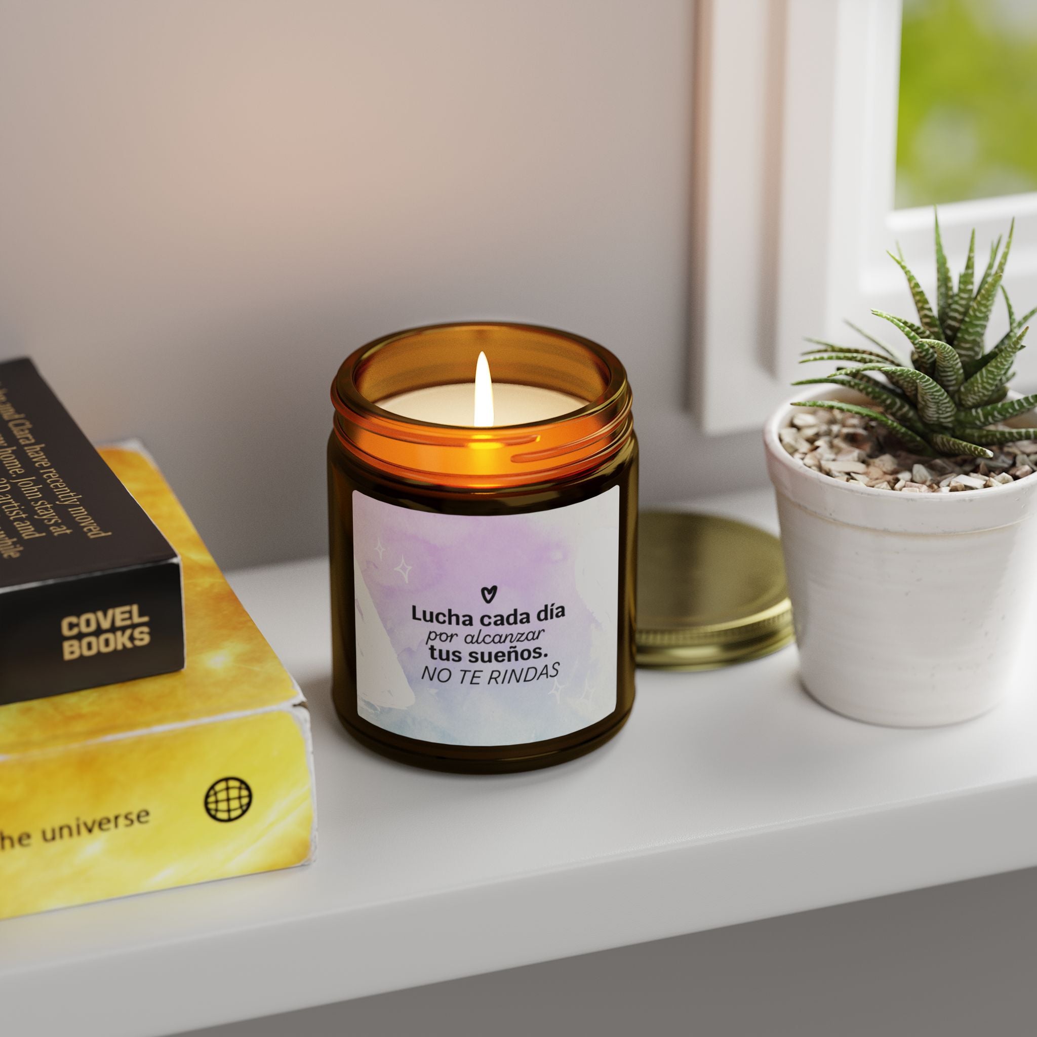 Motivational Spanish Scented Candle — Coconut Apricot (4oz/9oz) — "Lucha cada día... NO TE RINDAS"