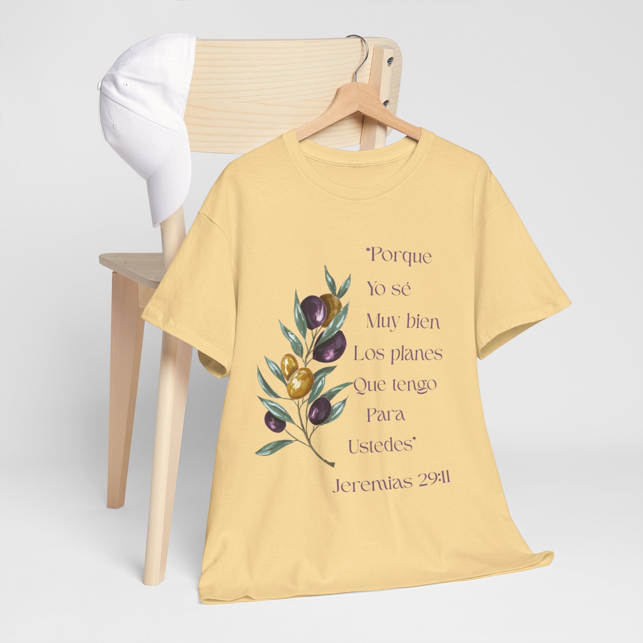 Olive Branch Scripture Tee — Jeremías 29:11 Spanish Floral Bible Verse T-Shirt