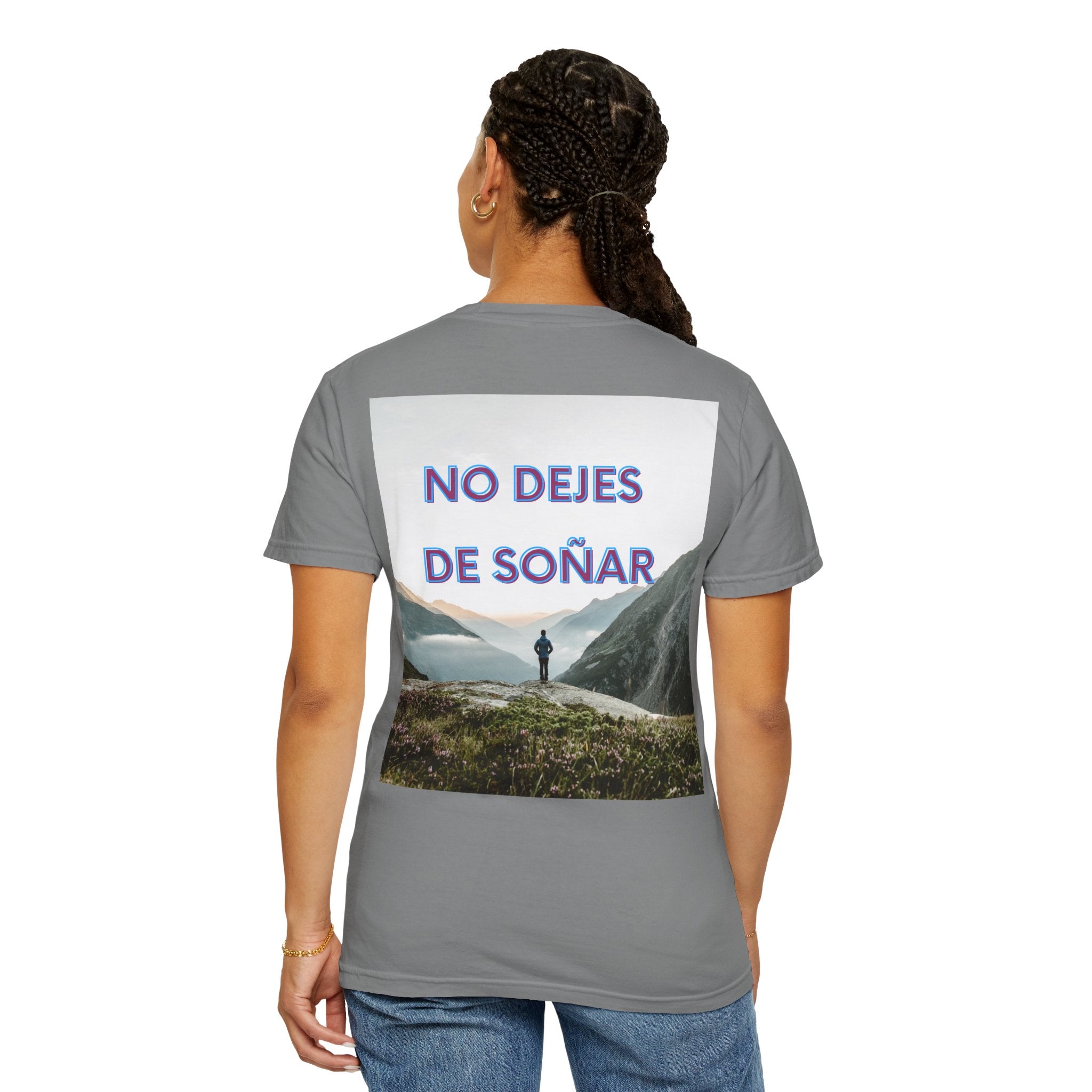 Inspirational Unisex T-Shirt | No Dejes de Soñar | Gift for Dreamers, Casual Wear, Motivational Quote, Life Goals, Dreamer Apparel